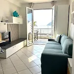 Casa Cobalto アパート アルベンガ